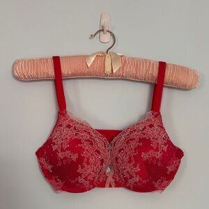 Victoria's Secret Dream Angels Push-up Bra in Red with Pale Pink Lace